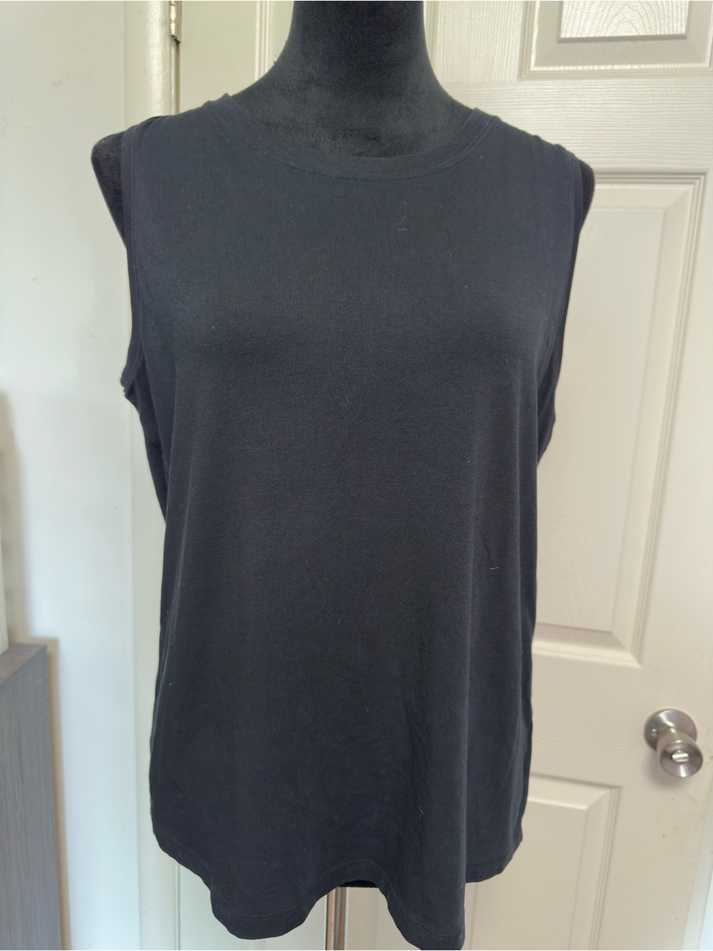 CALIA by Carrie Underwood Black Sleeveless Crewneck Tank